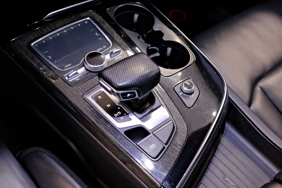 Продам Audi Q7 Premium 2015 года в Одессе