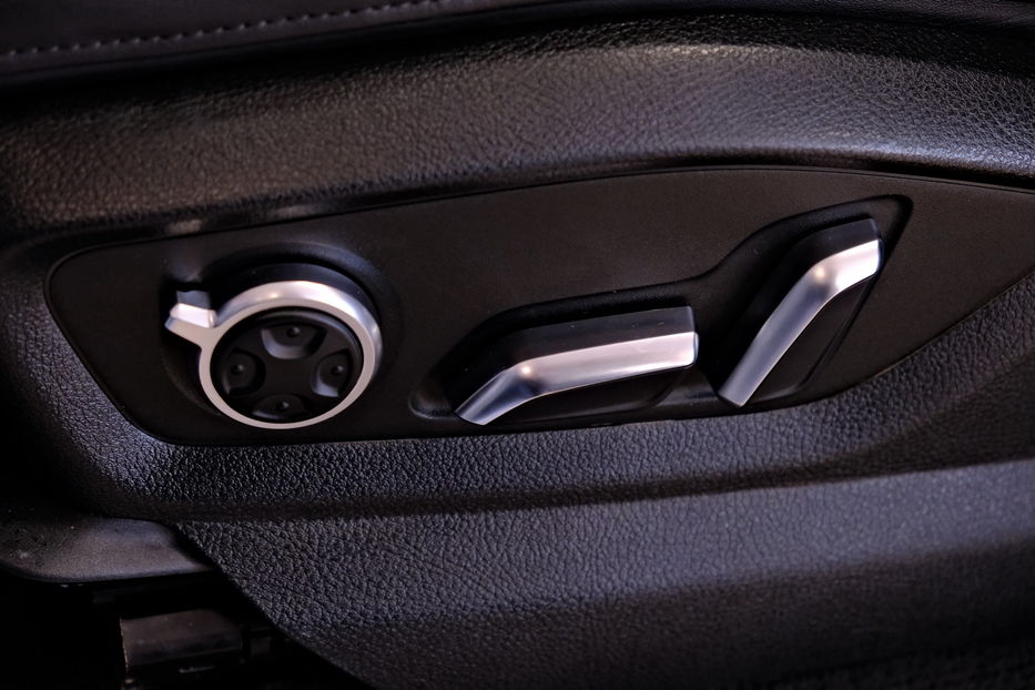 Продам Audi Q7 Premium 2015 года в Одессе