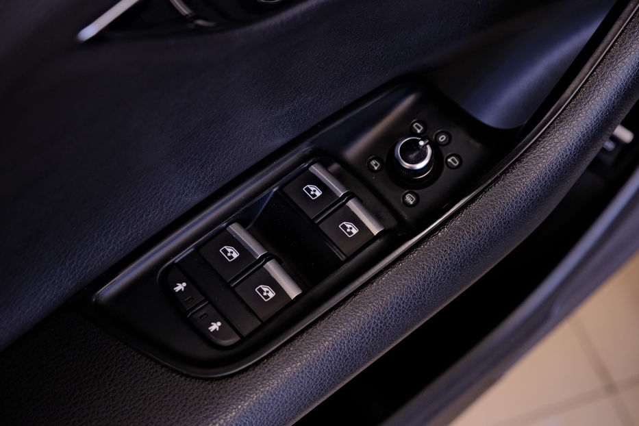 Продам Audi Q7 Premium 2015 года в Одессе