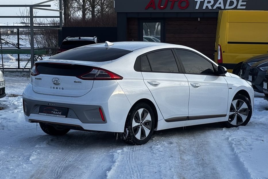 Продам Hyundai Ioniq 28квт авто у Львові 2017 года в Львове