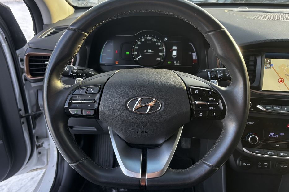 Продам Hyundai Ioniq 28квт авто у Львові 2017 года в Львове