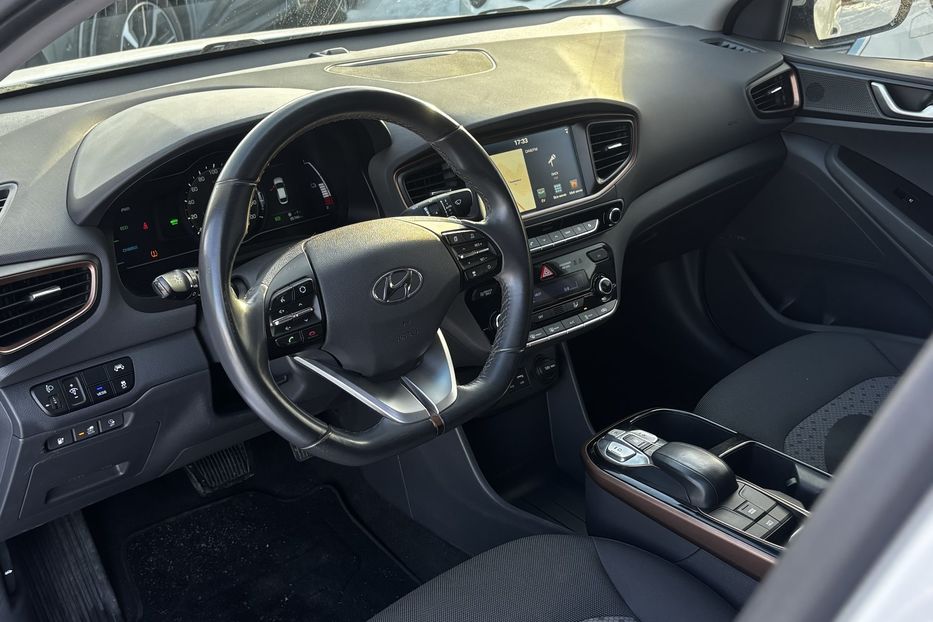 Продам Hyundai Ioniq 28квт авто у Львові 2017 года в Львове