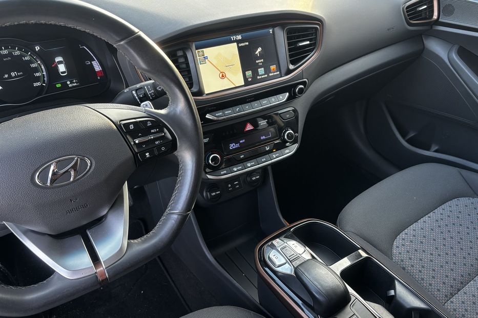 Продам Hyundai Ioniq 28квт авто у Львові 2017 года в Львове