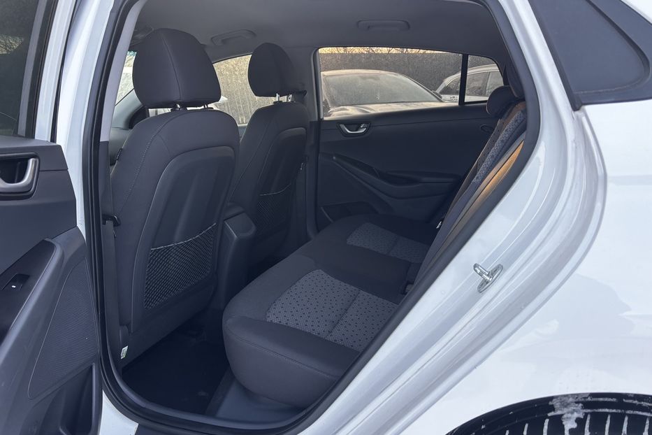 Продам Hyundai Ioniq 28квт авто у Львові 2017 года в Львове