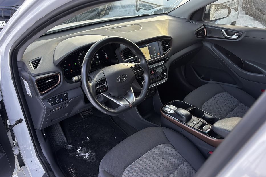 Продам Hyundai Ioniq 28квт авто у Львові 2017 года в Львове