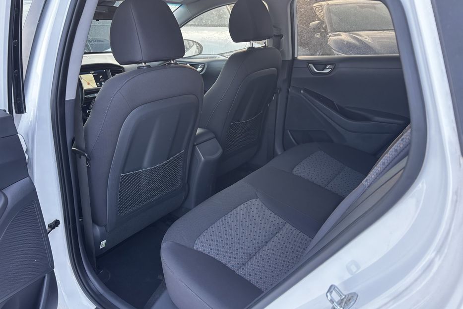 Продам Hyundai Ioniq 28квт авто у Львові 2017 года в Львове