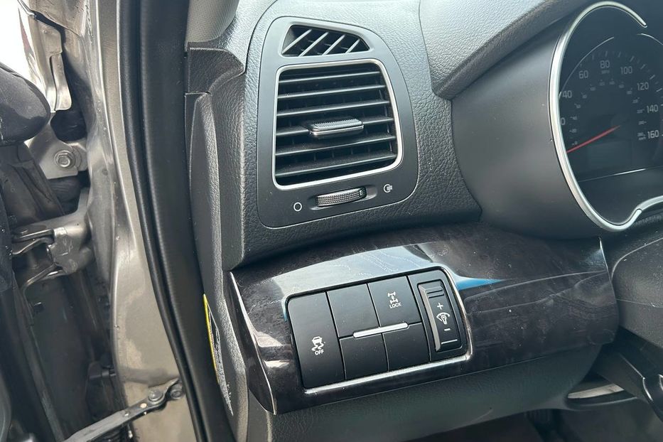 Продам Kia Sorento 2014 года в Черновцах