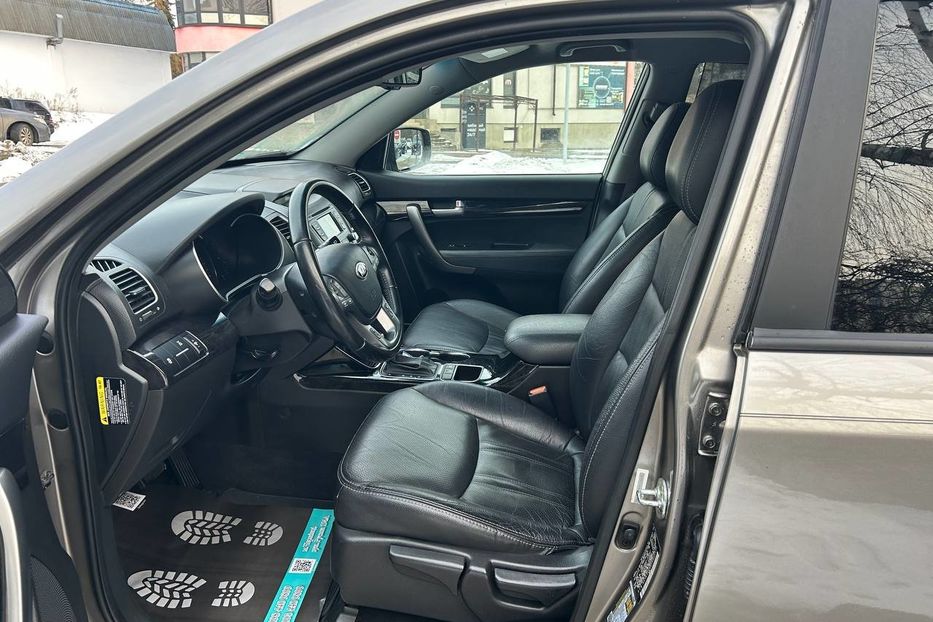 Продам Kia Sorento 2014 года в Черновцах
