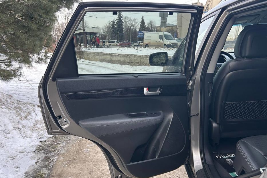 Продам Kia Sorento 2014 года в Черновцах