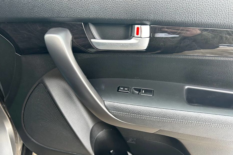 Продам Kia Sorento 2014 года в Черновцах