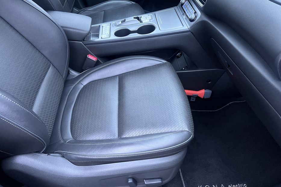 Продам Hyundai Kona Electro Premium 61000km 2020 года в Тернополе