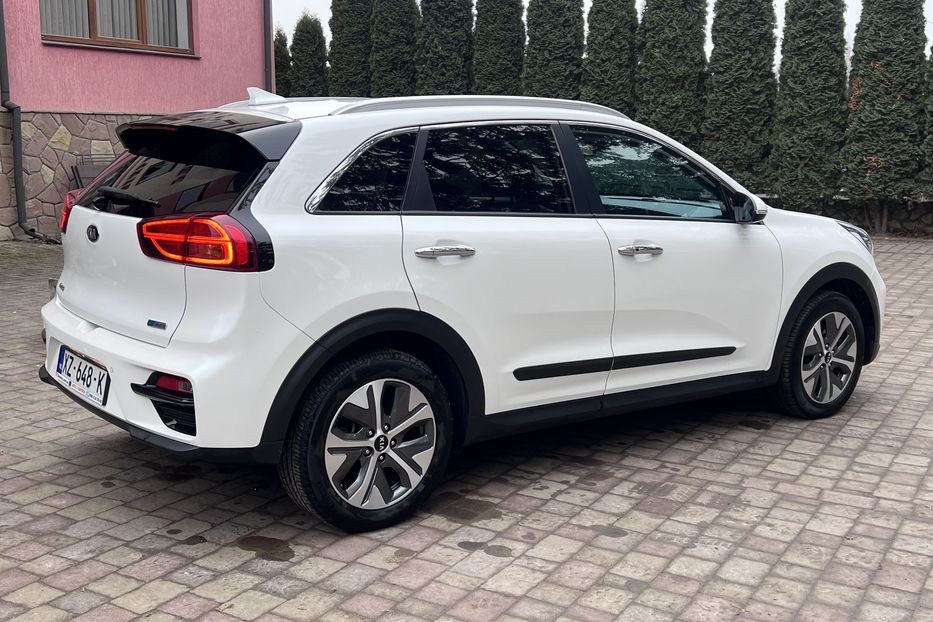 Продам Kia Niro 64kW Premium SOH100 2020 года в Тернополе