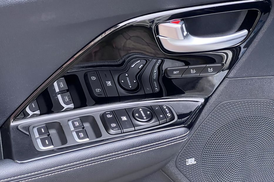 Продам Kia Niro 64kW Premium SOH100 2020 года в Тернополе