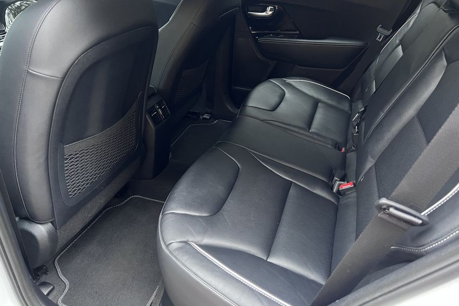 Продам Kia Niro 64kW Premium SOH100 2020 года в Тернополе