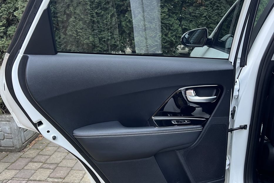 Продам Kia Niro 64kW Premium SOH100 2020 года в Тернополе