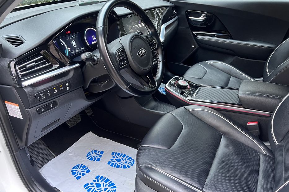 Продам Kia Niro 64kW Premium SOH100 2020 года в Тернополе