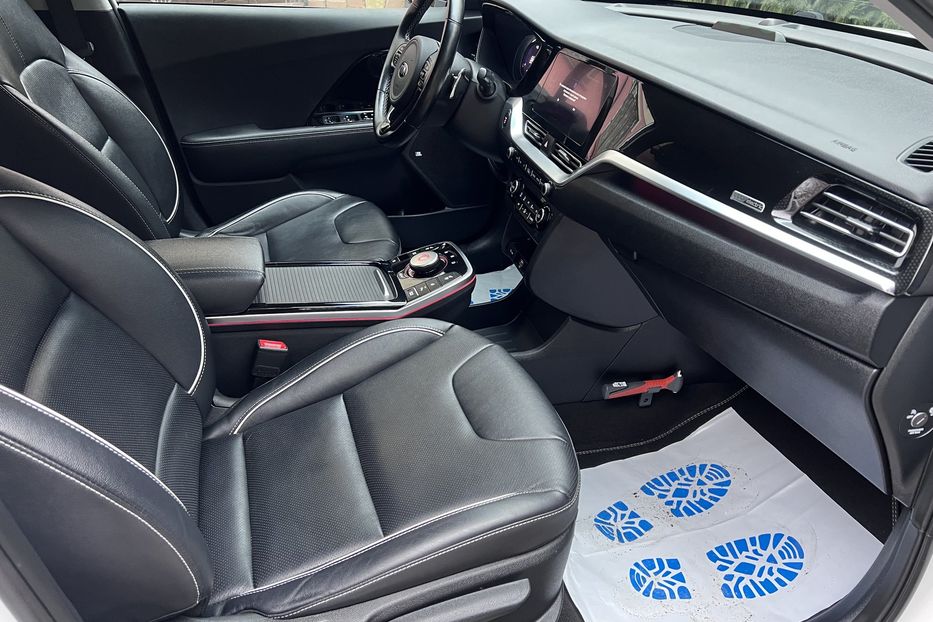 Продам Kia Niro 64kW Premium SOH100 2020 года в Тернополе