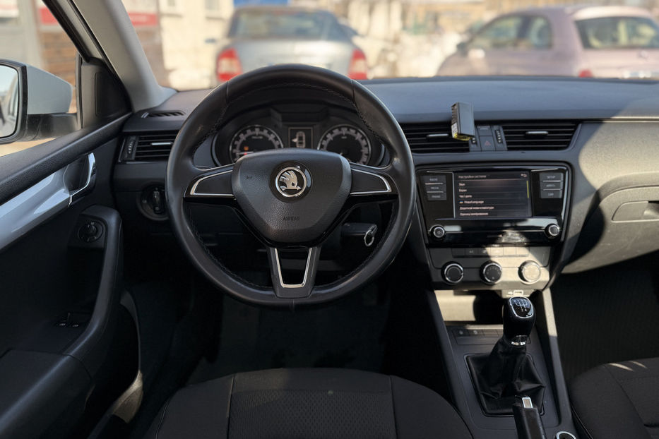 Продам Skoda Octavia A7 1.6 TDI AT 2018 года в Киеве