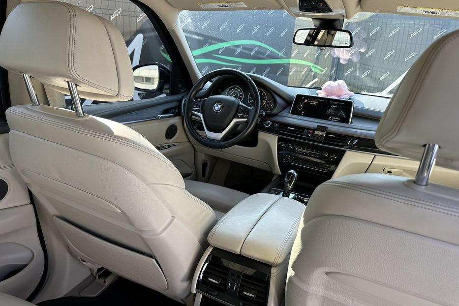 Продам BMW X5 Xdrive 50i 2015 года в Киеве