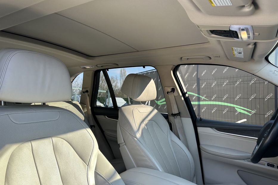 Продам BMW X5 Xdrive 50i 2015 года в Киеве
