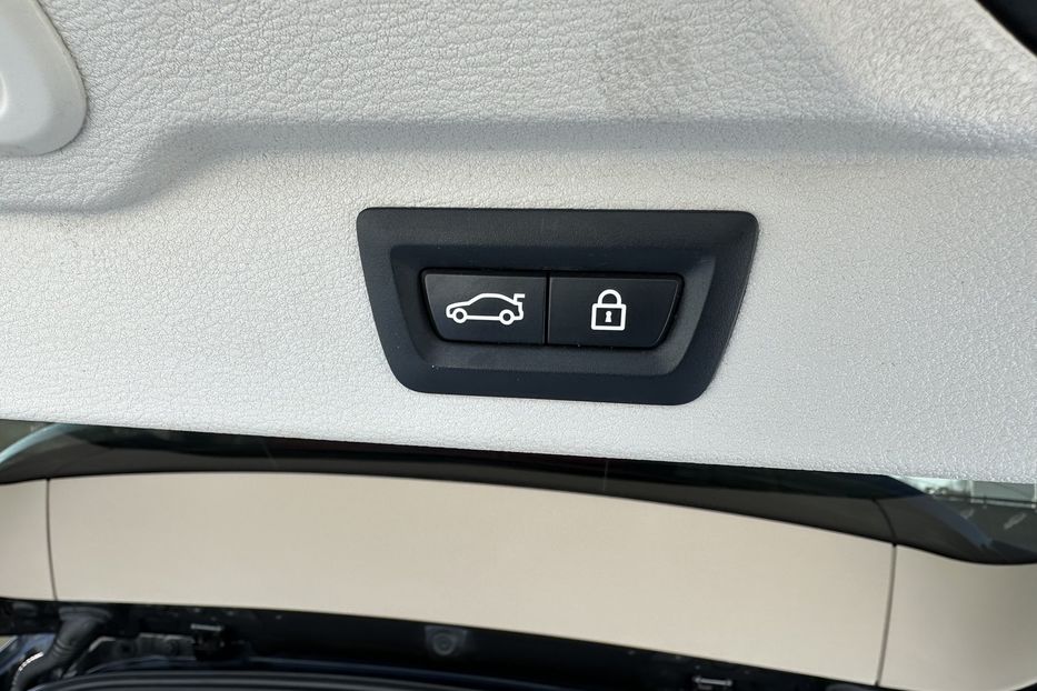 Продам BMW X5 Xdrive 50i 2015 года в Киеве