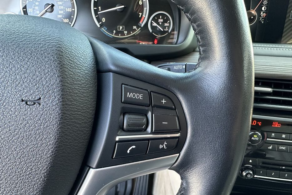 Продам BMW X5 Xdrive 50i 2015 года в Киеве