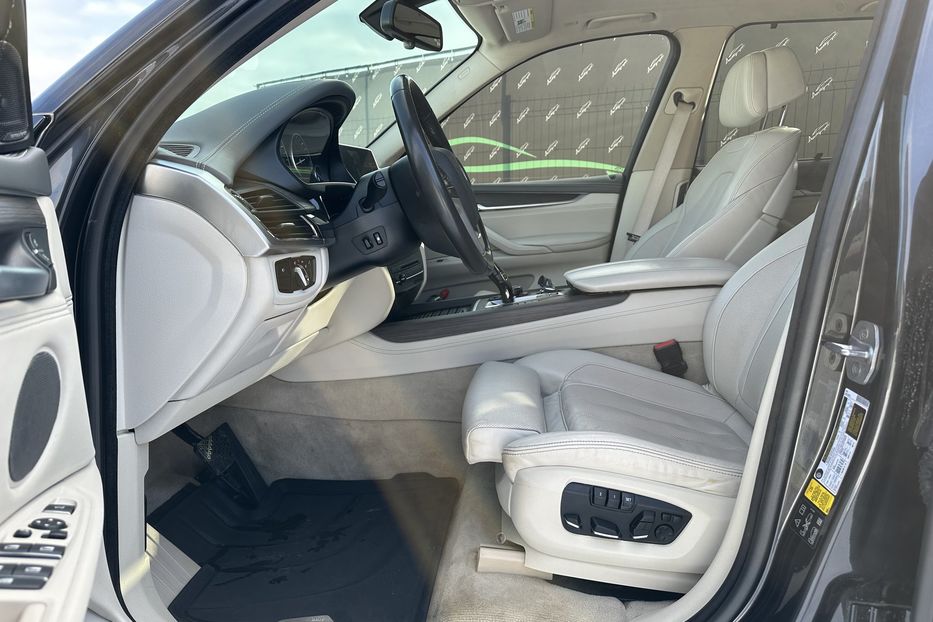 Продам BMW X5 Xdrive 50i 2015 года в Киеве