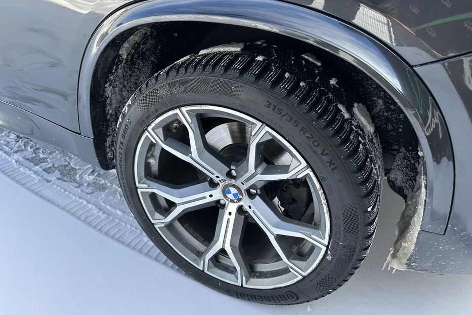 Продам BMW X5 Xdrive 50i 2015 года в Киеве