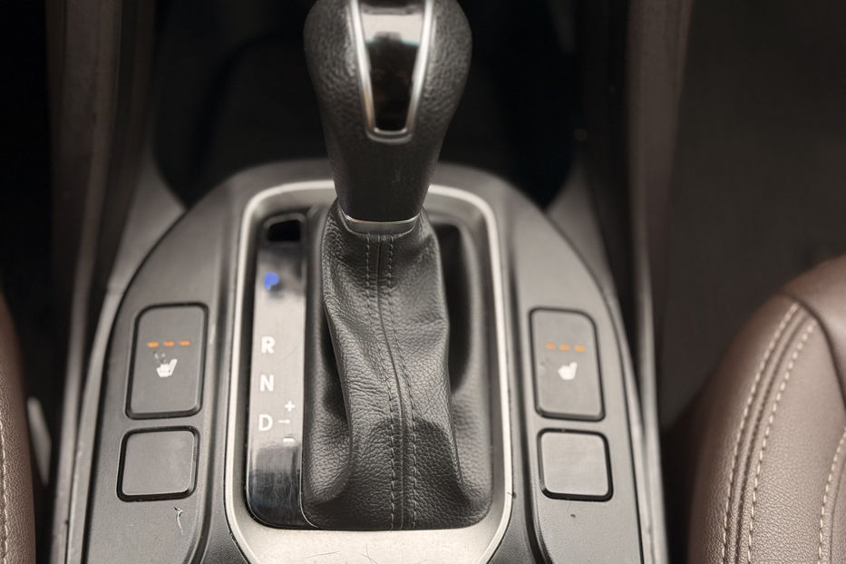 Продам Hyundai Santa FE 2.4 МТ (176 к.с.) 2WD  2017 года в Киеве