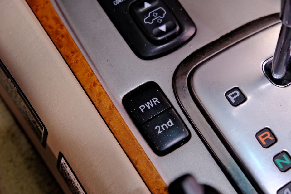 Продам Lexus LX 470 4.7 2003 года в Одессе