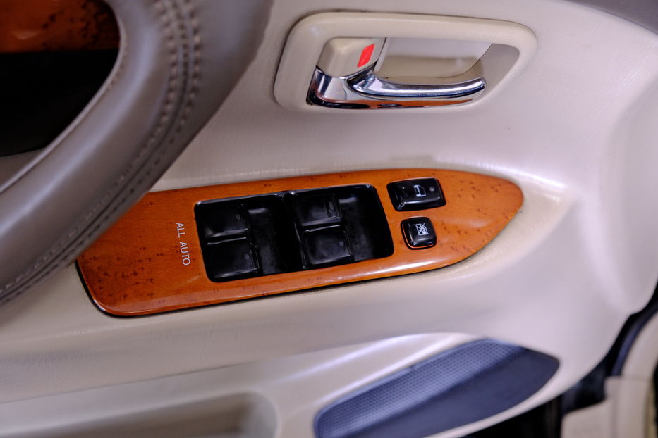 Продам Lexus LX 470 4.7 2003 года в Одессе