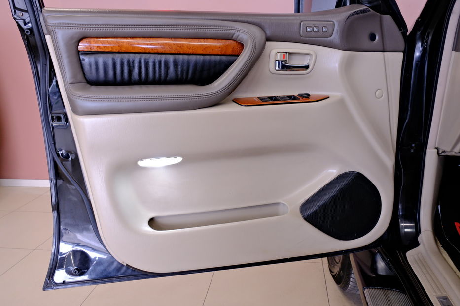 Продам Lexus LX 470 4.7 2003 года в Одессе