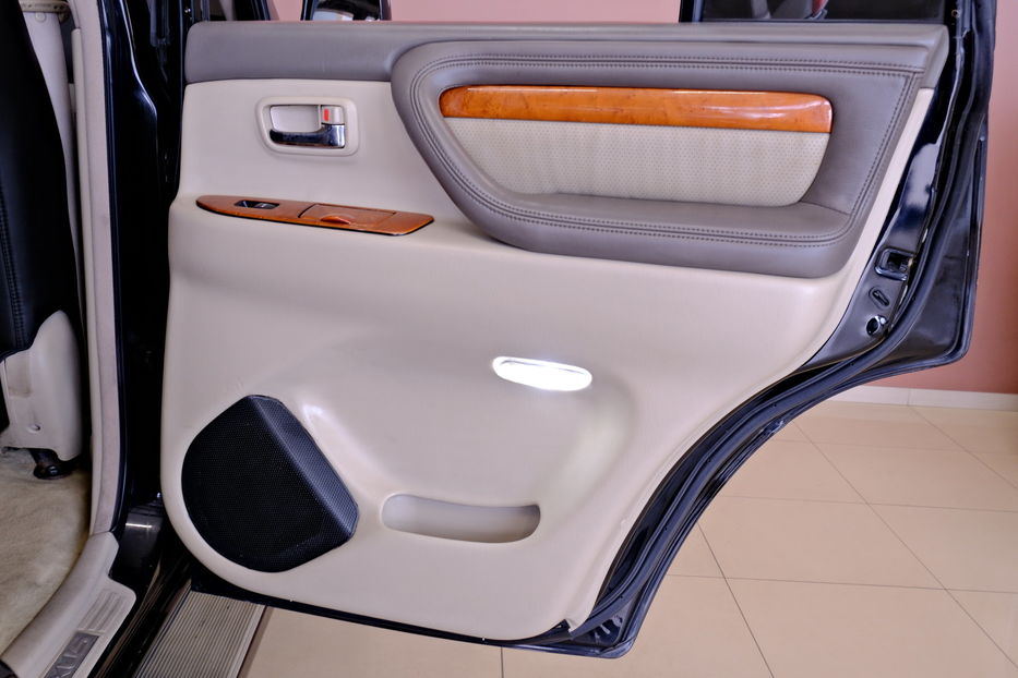 Продам Lexus LX 470 4.7 2003 года в Одессе