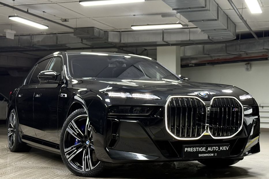 Продам BMW 760 I7 M70 2023 года в Киеве