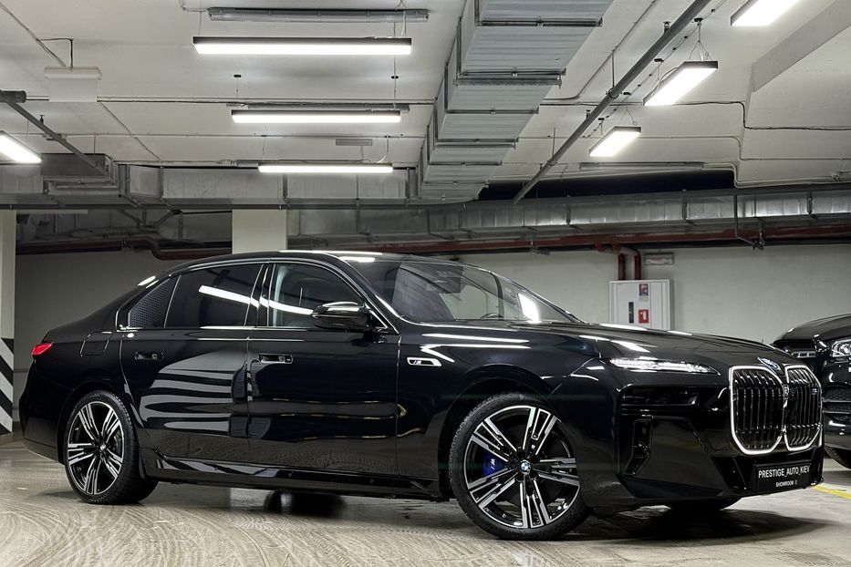 Продам BMW 760 I7 M70 2023 года в Киеве