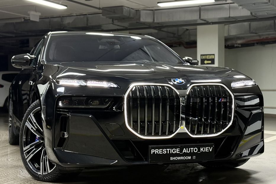 Продам BMW 760 I7 M70 2023 года в Киеве