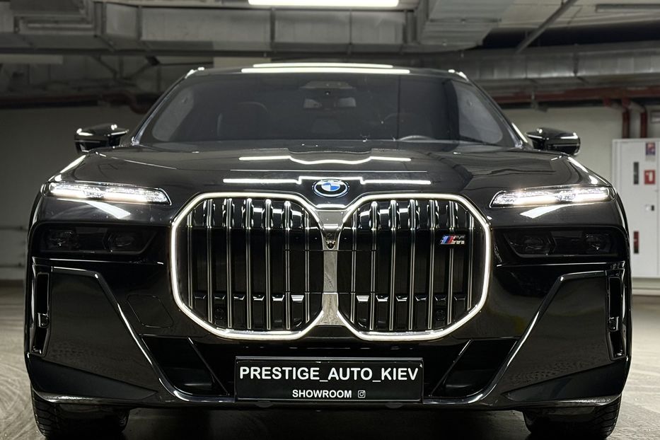 Продам BMW 760 I7 M70 2023 года в Киеве