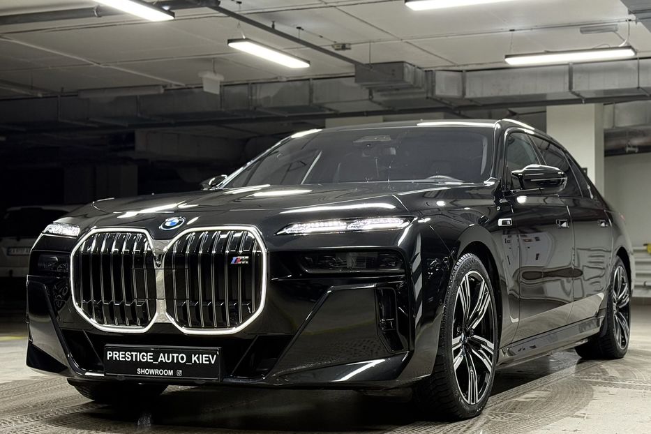 Продам BMW 760 I7 M70 2023 года в Киеве