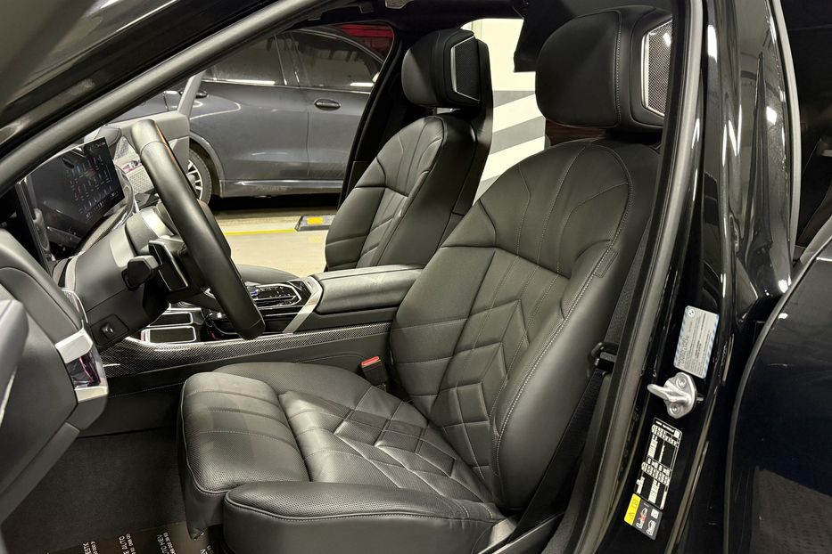 Продам BMW 760 I7 M70 2023 года в Киеве
