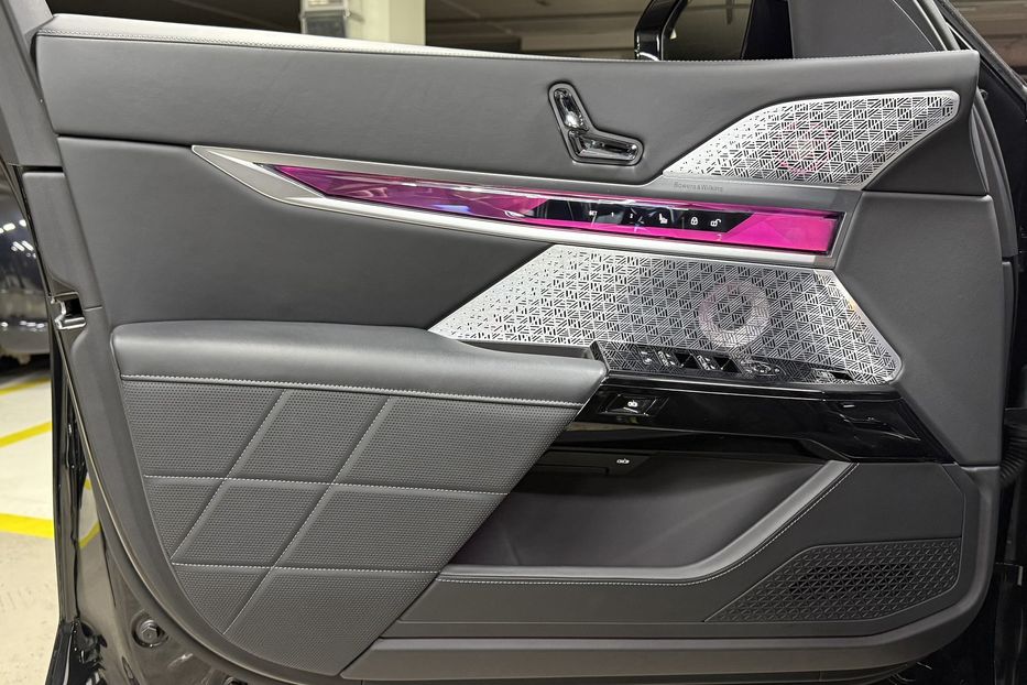 Продам BMW 760 I7 M70 2023 года в Киеве