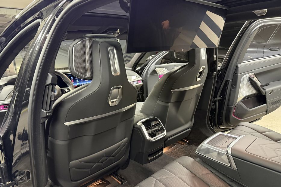 Продам BMW 760 I7 M70 2023 года в Киеве