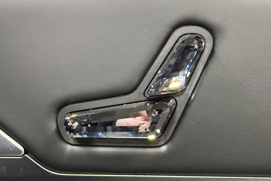 Продам BMW 760 I7 M70 2023 года в Киеве