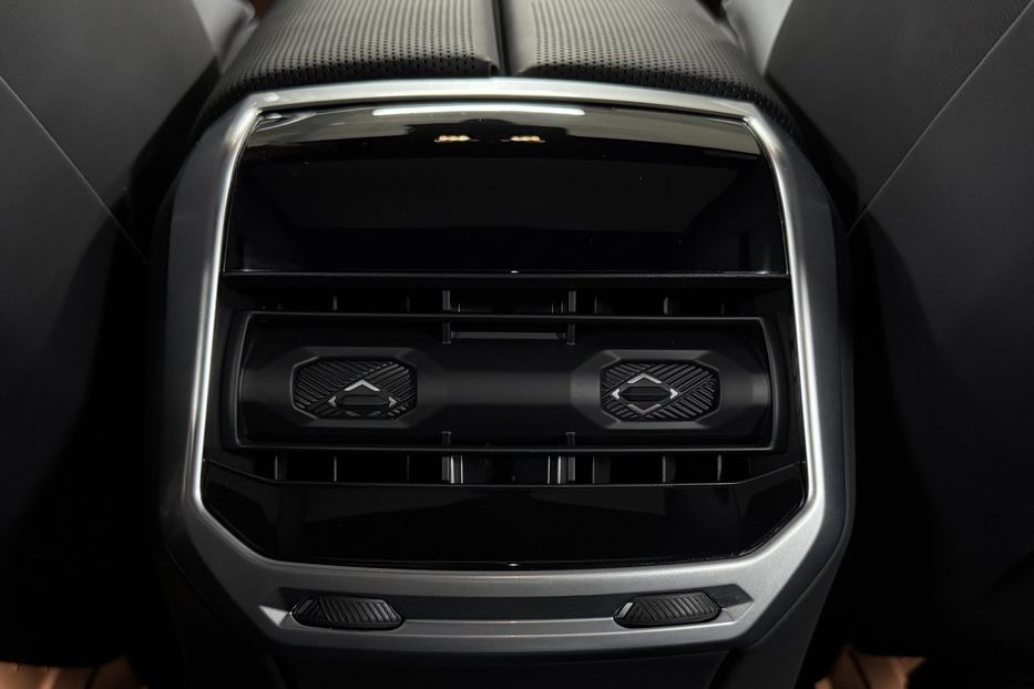 Продам BMW 760 I7 M70 2023 года в Киеве