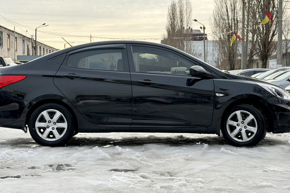 Продам Hyundai Accent  1.4 MPI MT 2018 года в Киеве