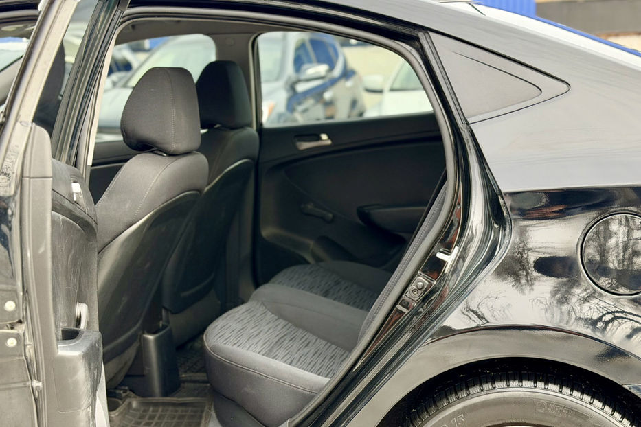 Продам Hyundai Accent  1.4 MPI MT 2018 года в Киеве