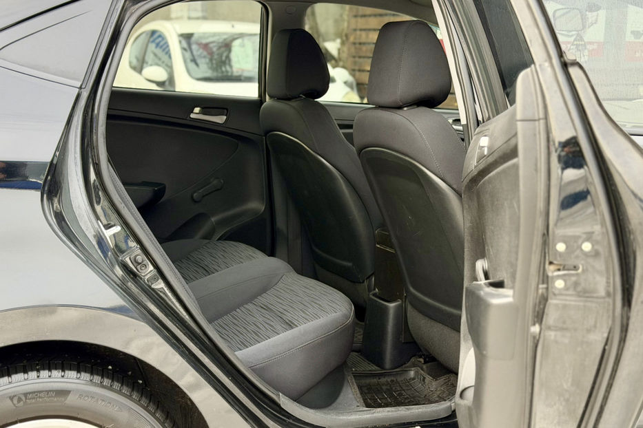 Продам Hyundai Accent  1.4 MPI MT 2018 года в Киеве