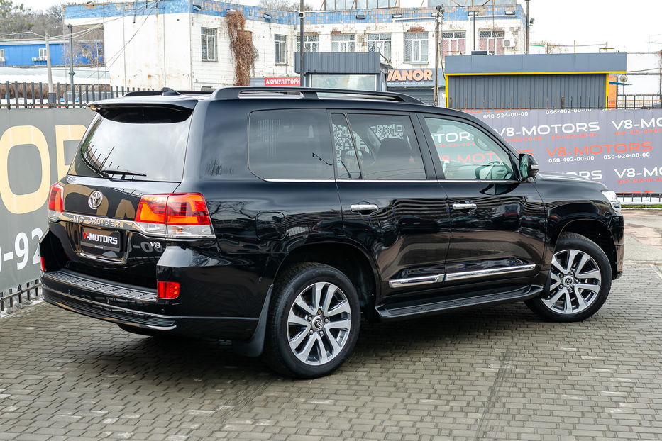 Продам Toyota Land Cruiser 200 V8 4.6i PREMIUM 2019 года в Киеве