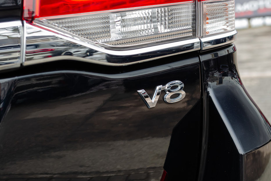 Продам Toyota Land Cruiser 200 V8 4.6i PREMIUM 2019 года в Киеве