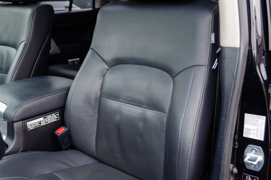 Продам Toyota Land Cruiser 200 V8 4.6i PREMIUM 2019 года в Киеве