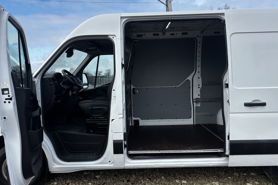 Продам Renault Master груз. 2020 года в Львове